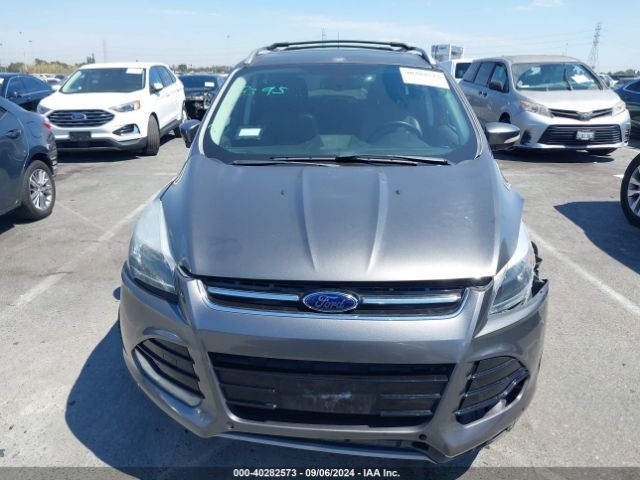 1FMCU0J9XEUC08395 Ford Escape Titanium