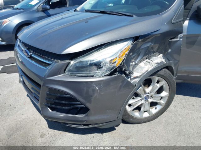 1FMCU0J9XEUC08395 Ford Escape Titanium