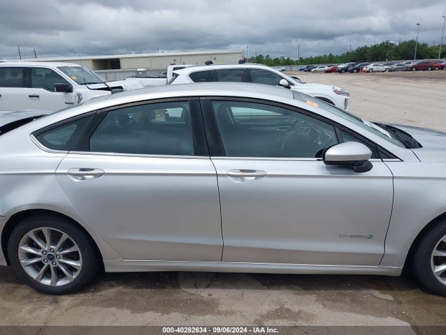 3FA6P0LU6HR416141 Ford Fusion Hybrid Se