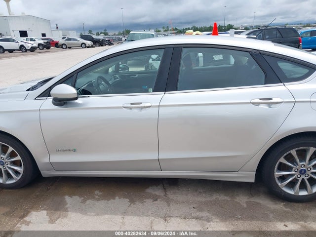 3FA6P0LU6HR416141 Ford Fusion Hybrid Se