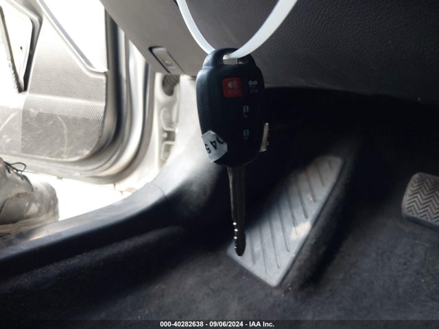 Toyota COROLLA SE 2017 5YFBURHE7HP657722 Image 11