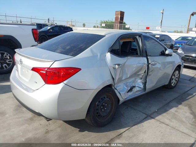 Toyota COROLLA SE 2017 5YFBURHE7HP657722 Image 4