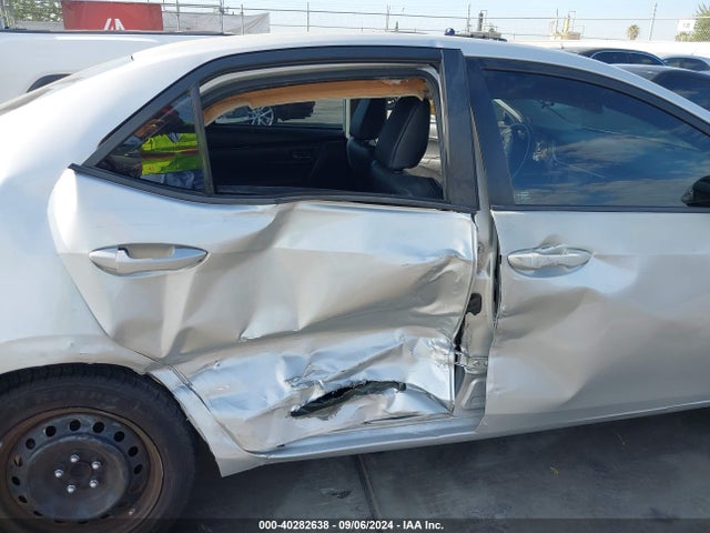 Toyota COROLLA SE 2017 5YFBURHE7HP657722 Image 6