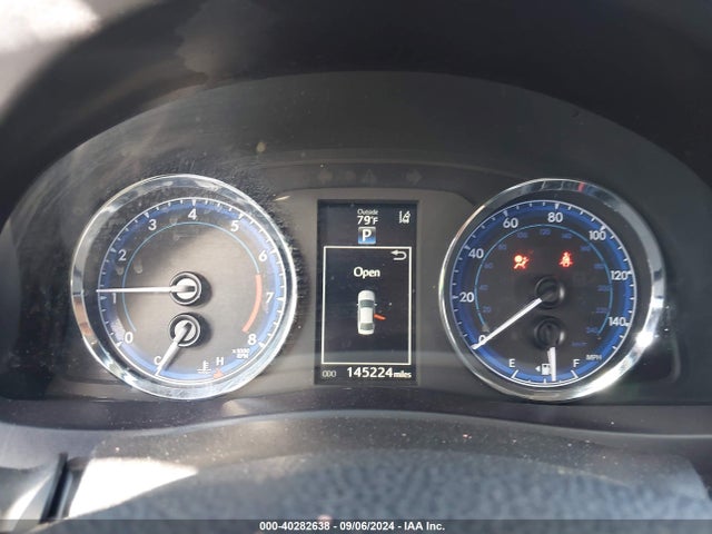 Toyota COROLLA SE 2017 5YFBURHE7HP657722 Image 7