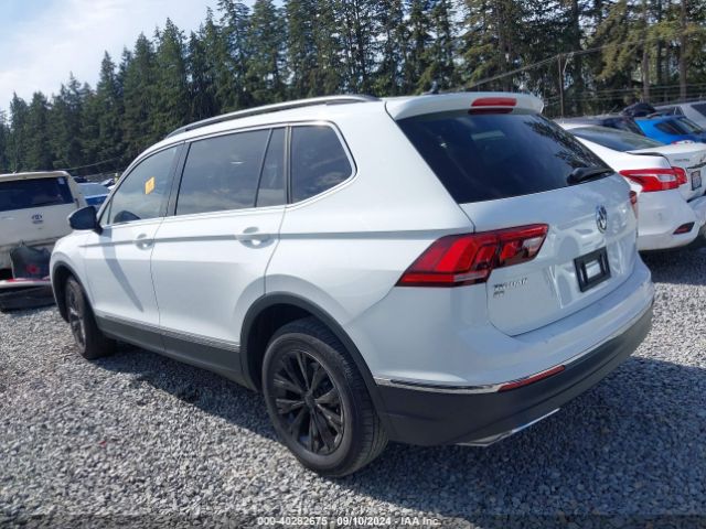 3VV2B7AX2JM001982 Volkswagen Tiguan 2.0t Se/2.0t Sel