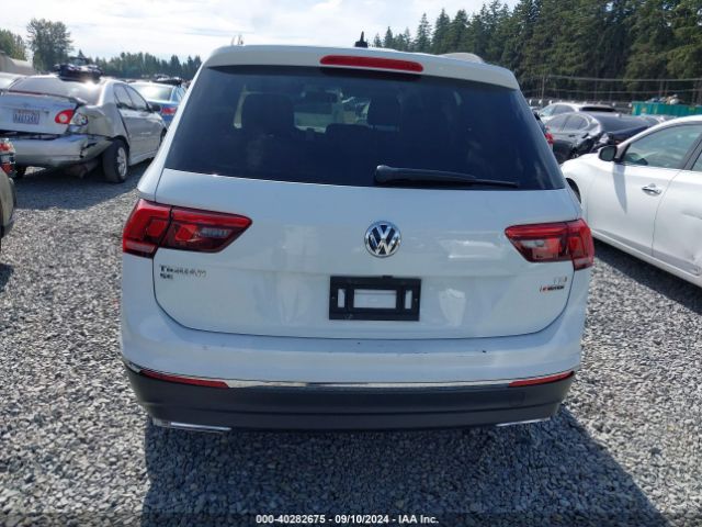 3VV2B7AX2JM001982 Volkswagen Tiguan 2.0t Se/2.0t Sel