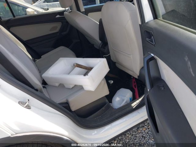 3VV2B7AX2JM001982 Volkswagen Tiguan 2.0t Se/2.0t Sel