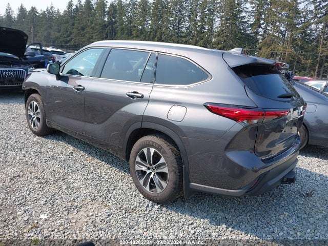 Toyota Highlander Xle 2022 5TDGZRBH9NS566089 Image 3