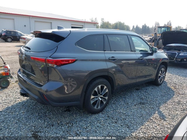 Toyota Highlander Xle 2022 5TDGZRBH9NS566089 Image 4