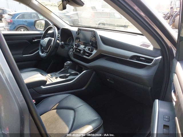 Toyota Highlander Xle 2022 5TDGZRBH9NS566089 Image 5