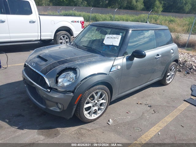 2009 MINI COOPER S WMWMF73559TV39917 Photo 1