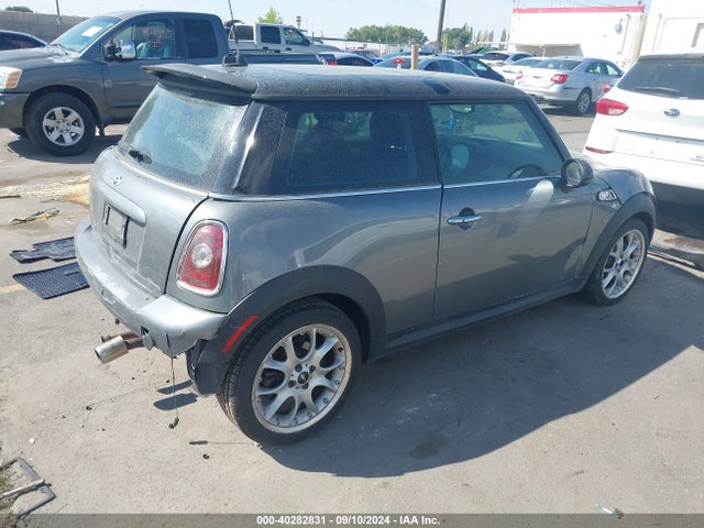 2009 MINI COOPER S WMWMF73559TV39917 Photo 3