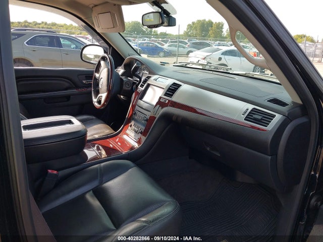 2013 CADILLAC ESCALADE EXT 3GYT4MEF3DG283138 Photo 4