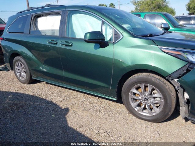 5TDBRKEC8NS080293 Toyota SIENNA LE