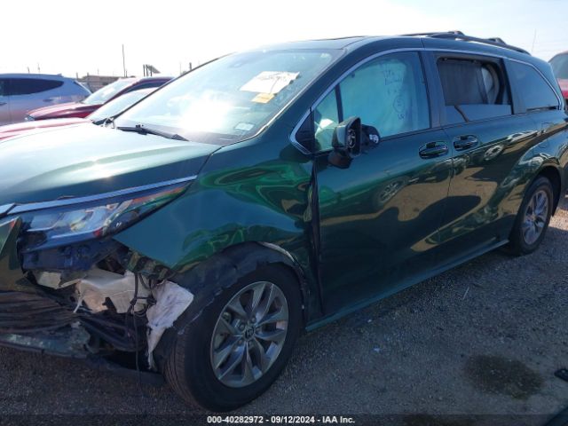 5TDBRKEC8NS080293 Toyota SIENNA LE