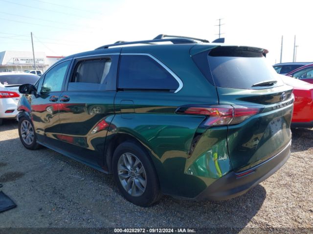 5TDBRKEC8NS080293 Toyota SIENNA LE