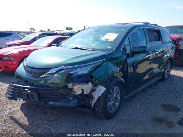 5TDBRKEC8NS080293 Toyota SIENNA LE