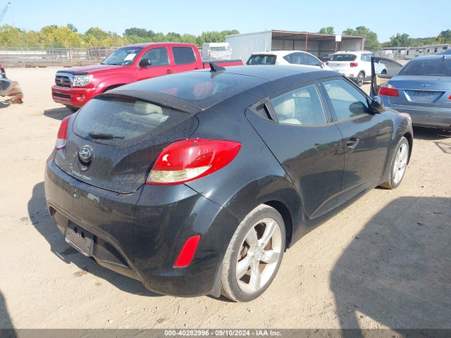 Hyundai Veloster Base W/gray 2014 KMHTC6AD6EU212955 Image 4