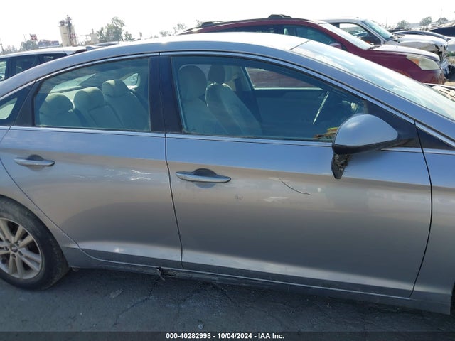 Hyundai SONATA SE 2015 5NPE24AF2FH025553 Image 13