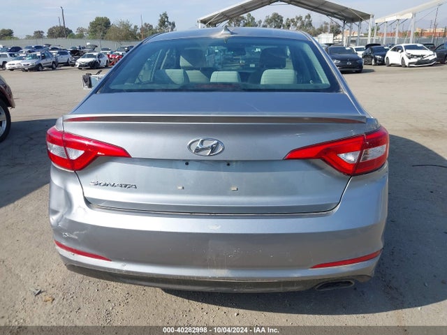 Hyundai SONATA SE 2015 5NPE24AF2FH025553 Image 16