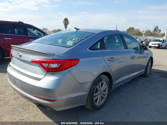 Hyundai SONATA SE 2015 5NPE24AF2FH025553 Image 4