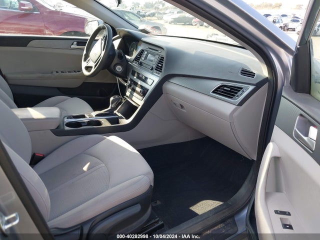 Hyundai SONATA SE 2015 5NPE24AF2FH025553 Image 5