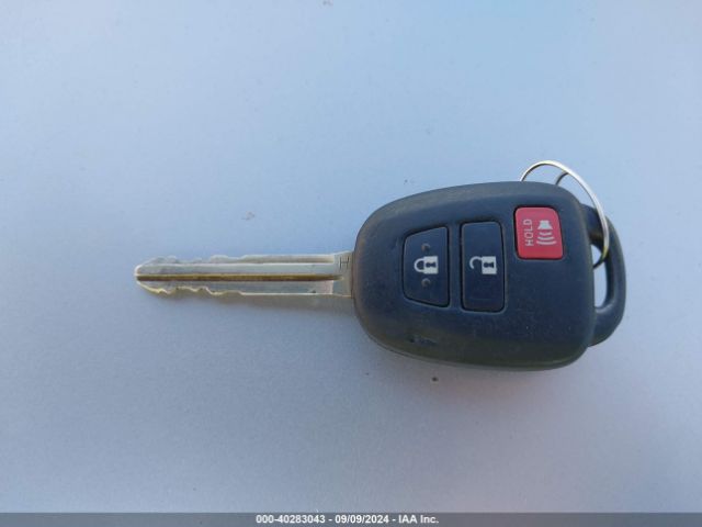 JTMZFREV2FD074147 Toyota RAV4 LE