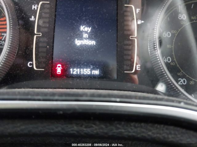 1C4PJLCB9KD176695 Jeep Cherokee Latitude Fwd