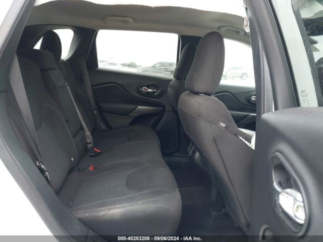 1C4PJLCB9KD176695 Jeep Cherokee Latitude Fwd