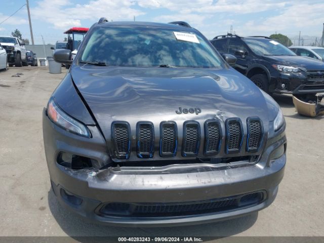 1C4PJLCB3JD596659 Jeep Cherokee Latitude Fwd