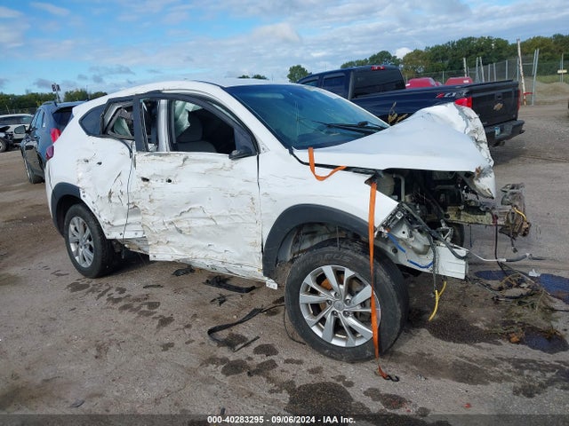 Hyundai TUCSON SE 2019 KM8J2CA41KU912354 Image 1