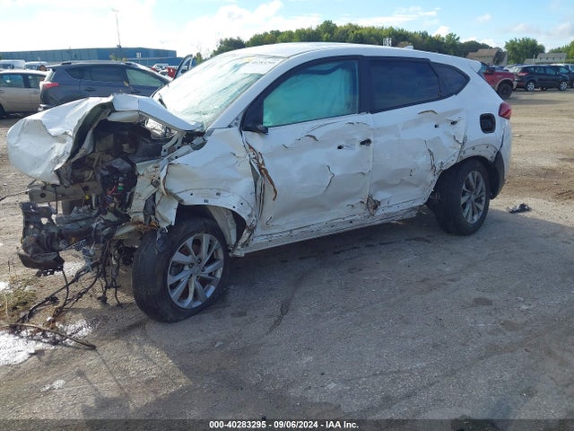 Hyundai TUCSON SE 2019 KM8J2CA41KU912354 Image 2