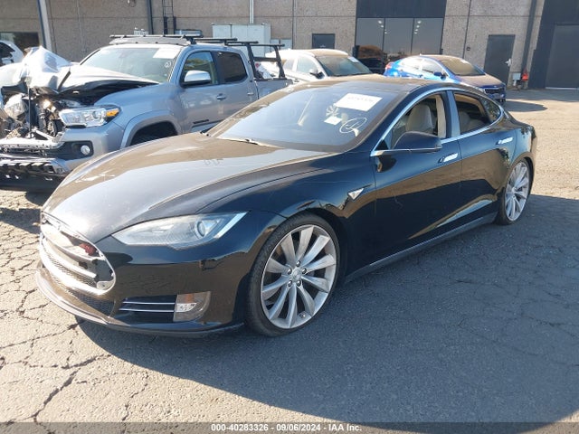 2013 TESLA MODEL S 5YJSA1CN9DFP13926 Photo 1
