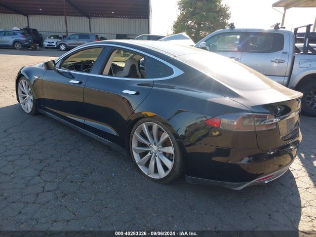 2013 TESLA MODEL S 5YJSA1CN9DFP13926 Photo 2