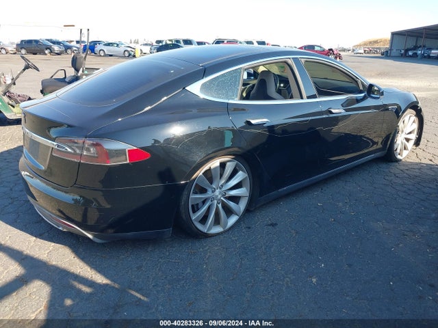 2013 TESLA MODEL S 5YJSA1CN9DFP13926 Photo 3