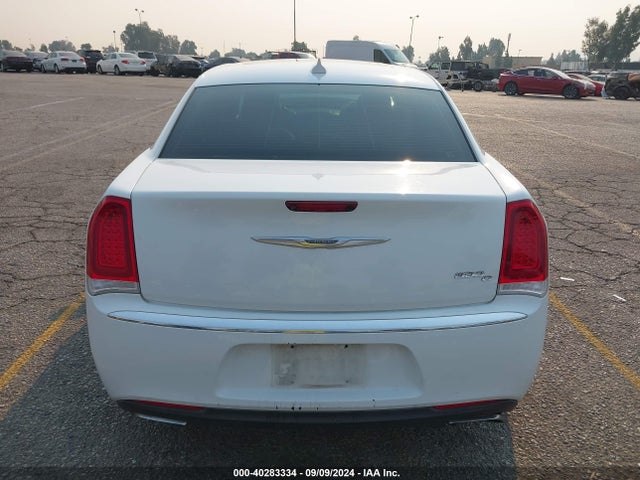 Chrysler 300C 2016 2C3CCAEGXGH224127 Image 15