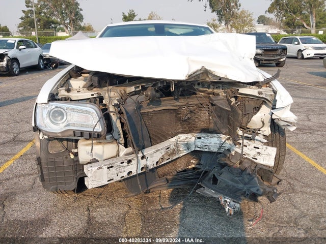Chrysler 300C 2016 2C3CCAEGXGH224127 Image 6