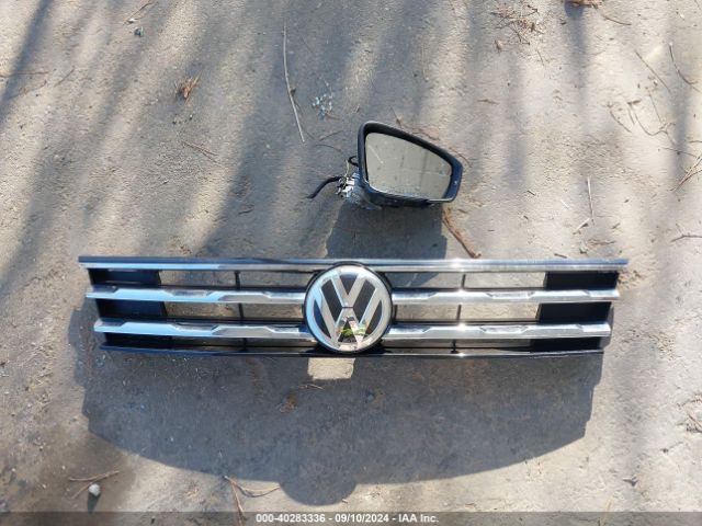 3VV2B7AX7JM124693 Volkswagen Tiguan 2.0t Se/2.0t Sel