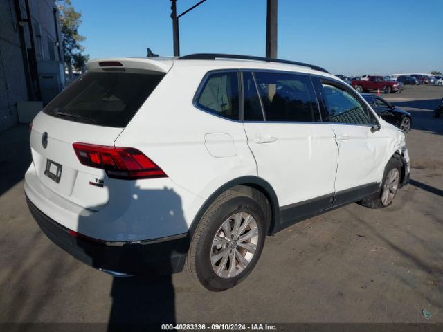 3VV2B7AX7JM124693 Volkswagen Tiguan 2.0t Se/2.0t Sel