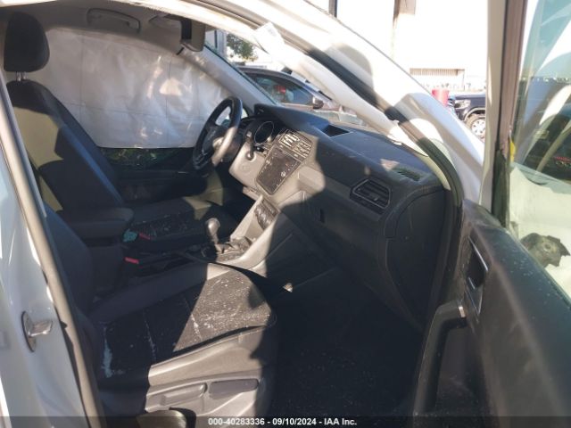 3VV2B7AX7JM124693 Volkswagen Tiguan 2.0t Se/2.0t Sel