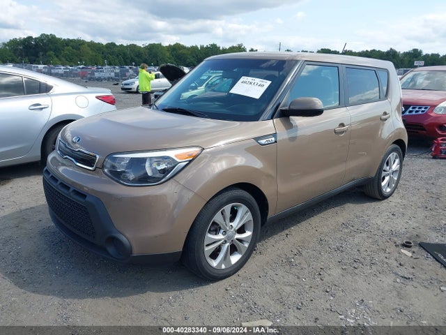 KIA SOUL + 2015 KNDJP3A57F7175194 Image 2