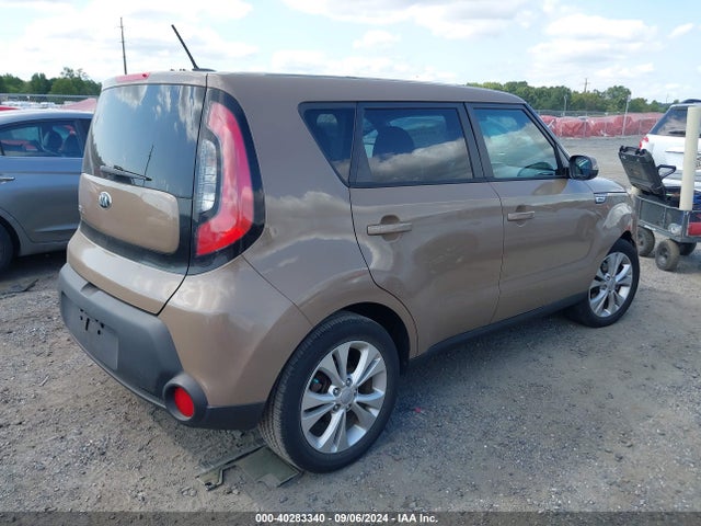 KIA SOUL + 2015 KNDJP3A57F7175194 Image 4