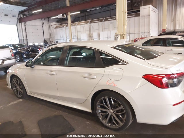 Honda Civic Touring 2022 2HGFE1F98NH314720 Image 14