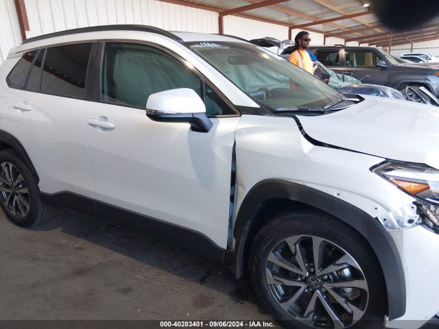Toyota Corolla Cross Xle 2023 7MUDAAAG4PV072560 Image 13