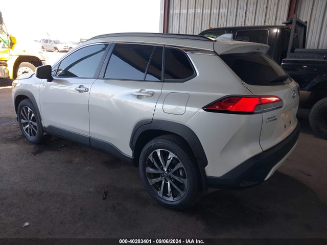 Toyota Corolla Cross Xle 2023 7MUDAAAG4PV072560 Image 3