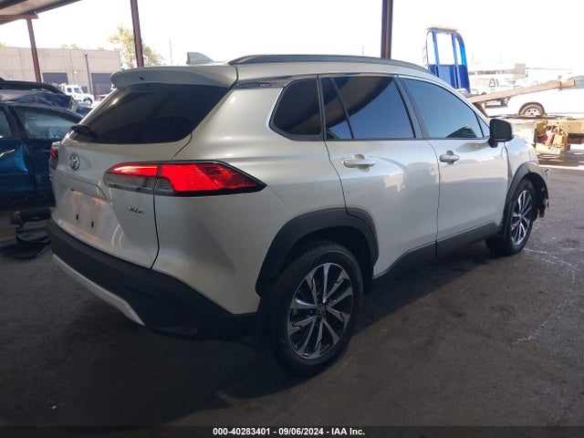 Toyota Corolla Cross Xle 2023 7MUDAAAG4PV072560 Image 4