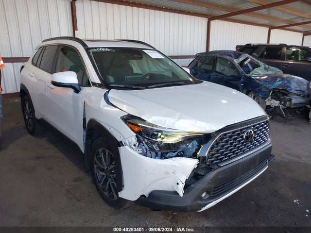 Toyota Corolla Cross Xle 2023 7MUDAAAG4PV072560 Image 6