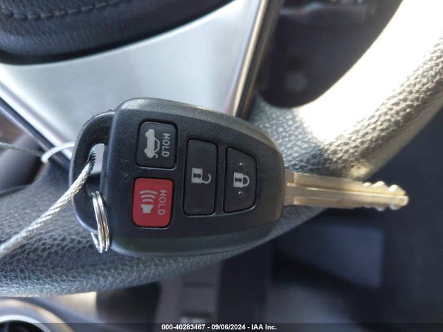 Toyota COROLLA LE 2018 2T1BURHE9JC111302 Image 11