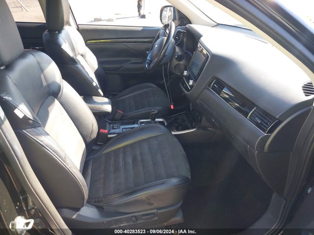 2020 MITSUBISHI OUTLANDER JA4AD3A37LZ006293 Photo 4