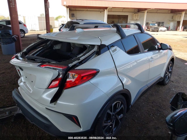 Toyota C-HR XLE 2020 JTNKHMBX2L1086912 Image 4